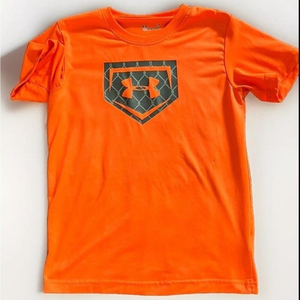 Boys Under Armour Orange Gray shirt size 7 Athletic wear